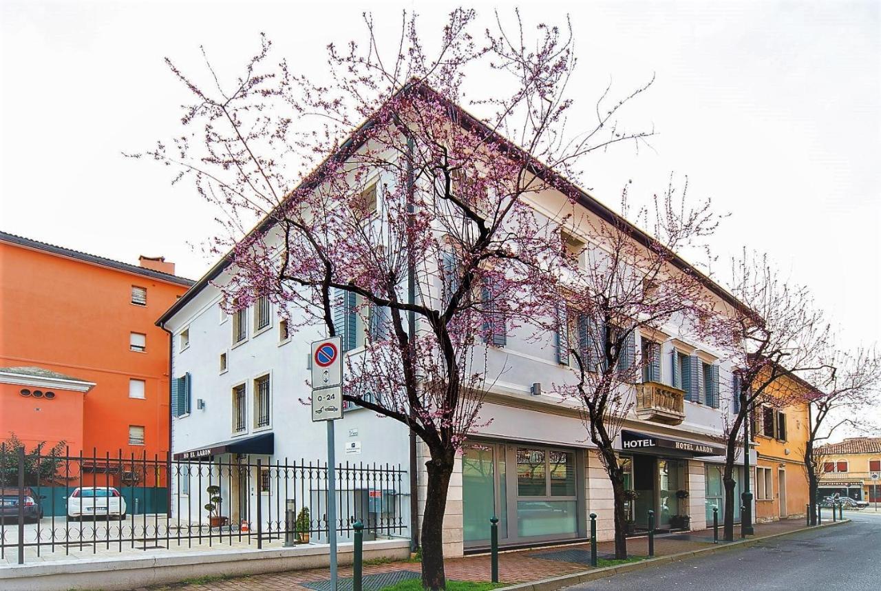 Hotel Aaron Mestre Exterior foto